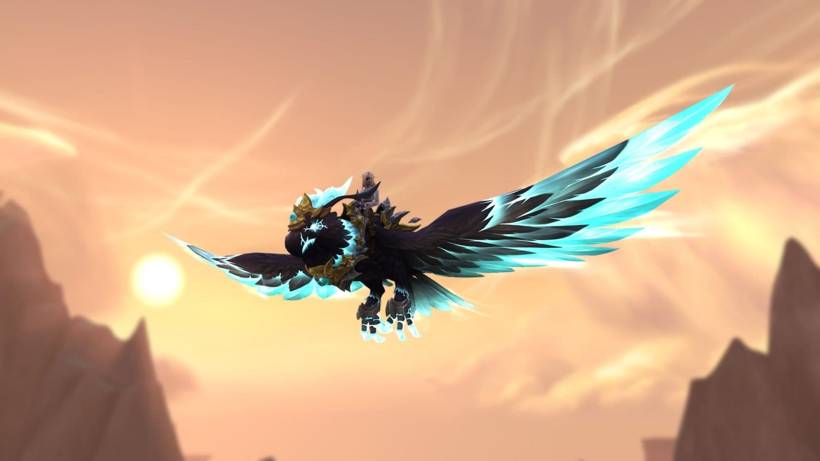 Un joueur en vol sur une monture ailée aux plumes bleu clair, au coucher du soleil